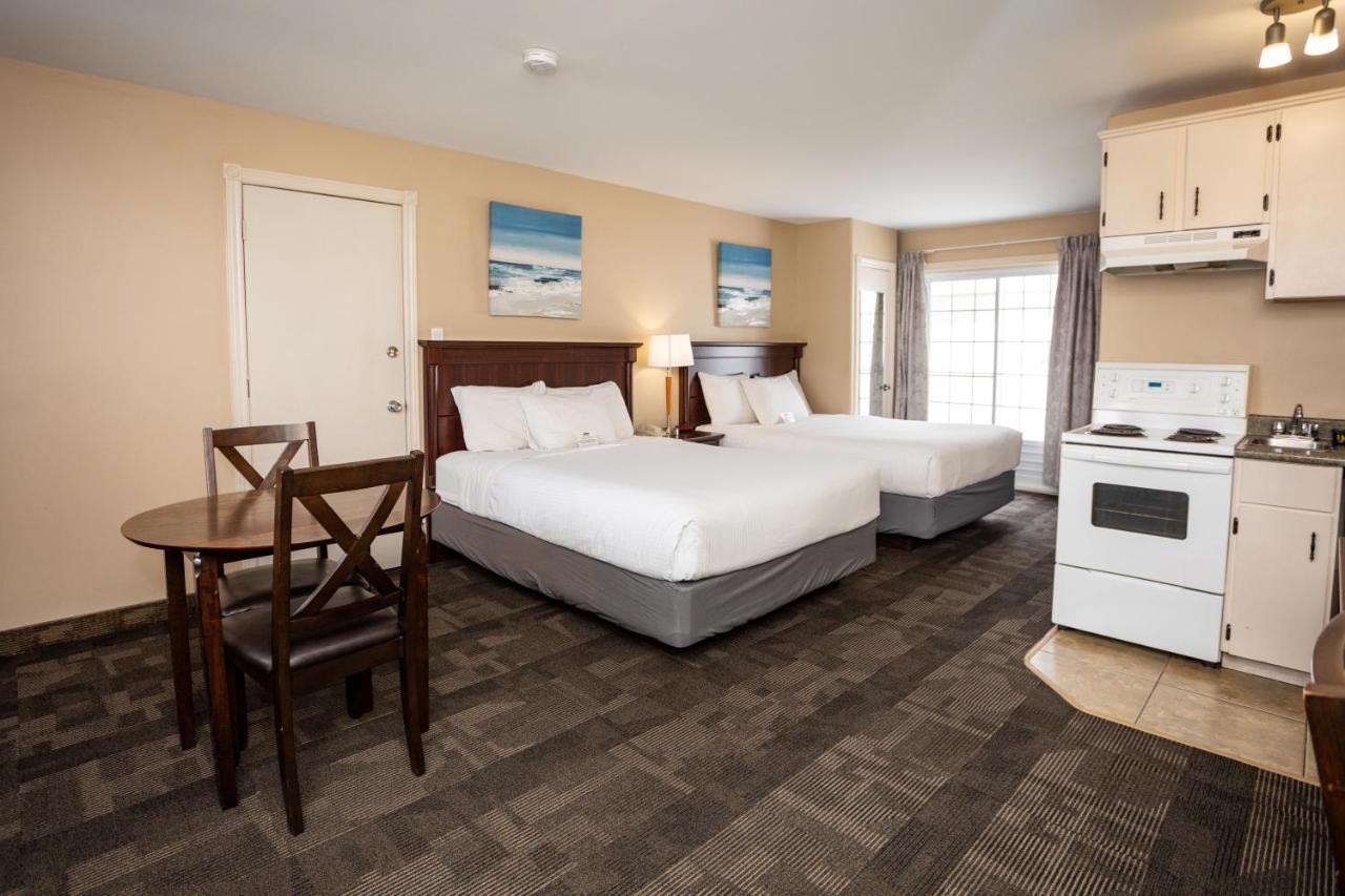 Canadas Best Value Inn & Suites-Шарлъттаун Екстериор снимка