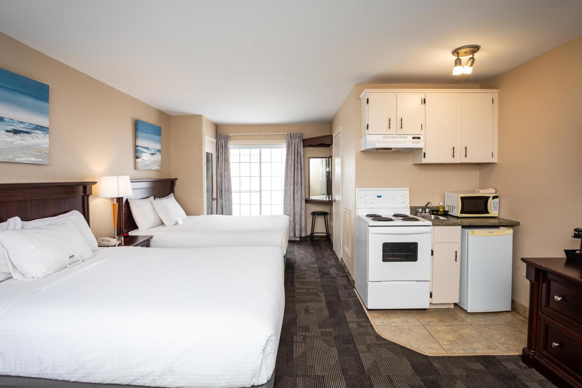 Canadas Best Value Inn & Suites-Шарлъттаун Екстериор снимка